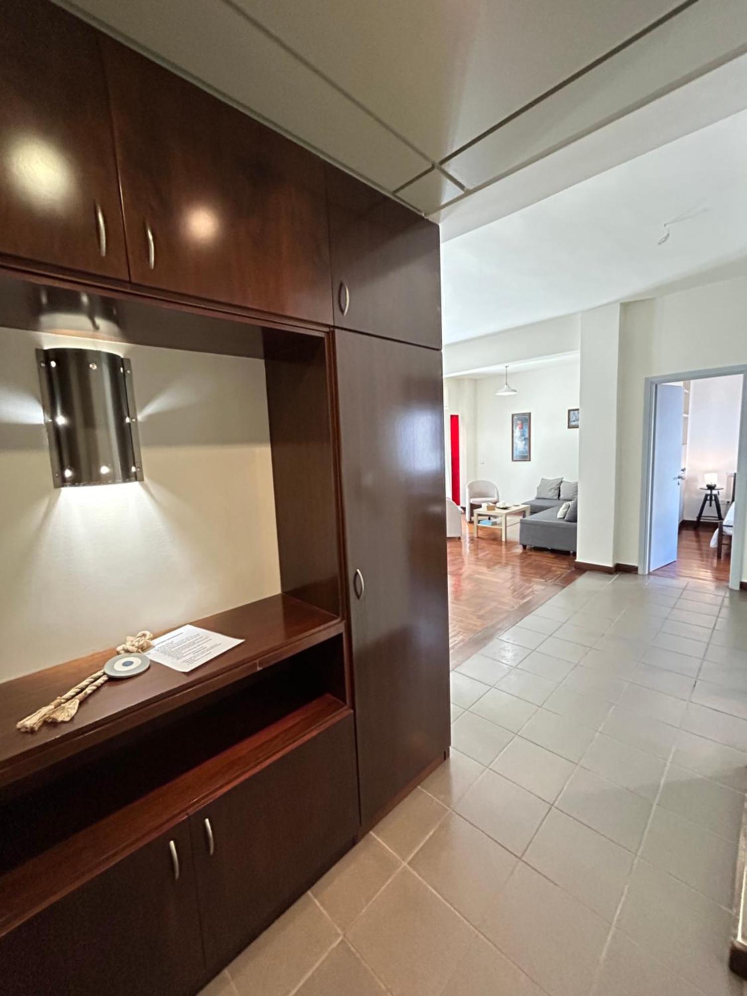Acropolis Apartment Atene Esterno foto